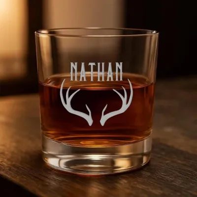 Personalized Birth Flower Whiskey Glass, Custom Engraved Floral Whiskey Glass with Name, Gift for Mom, Bridesmaid, Birthday